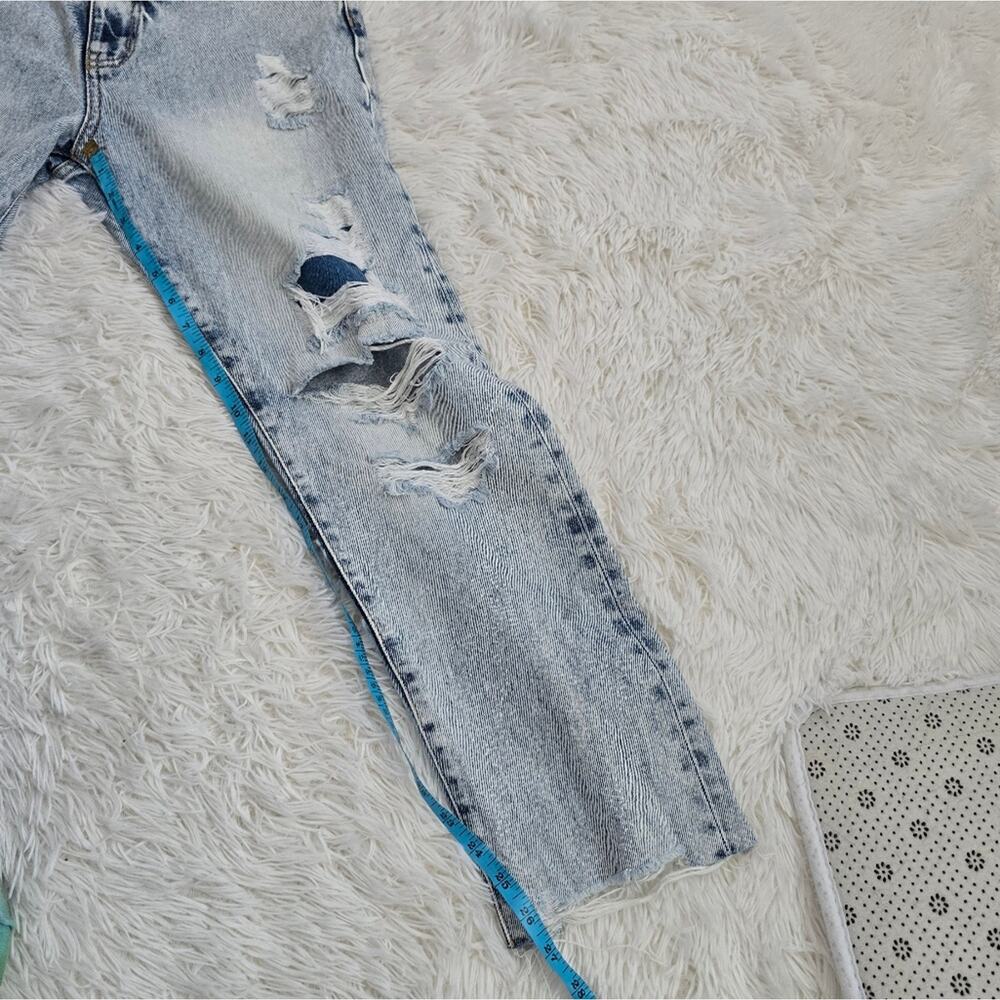 Kancan High Rise Straight Light Wash Distressed Jeans KC8667L Size 5/26 - Picture 12 of 13